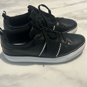 Women’s G/Fore Black Pebbled Leather Golf Shoe Size 9.5